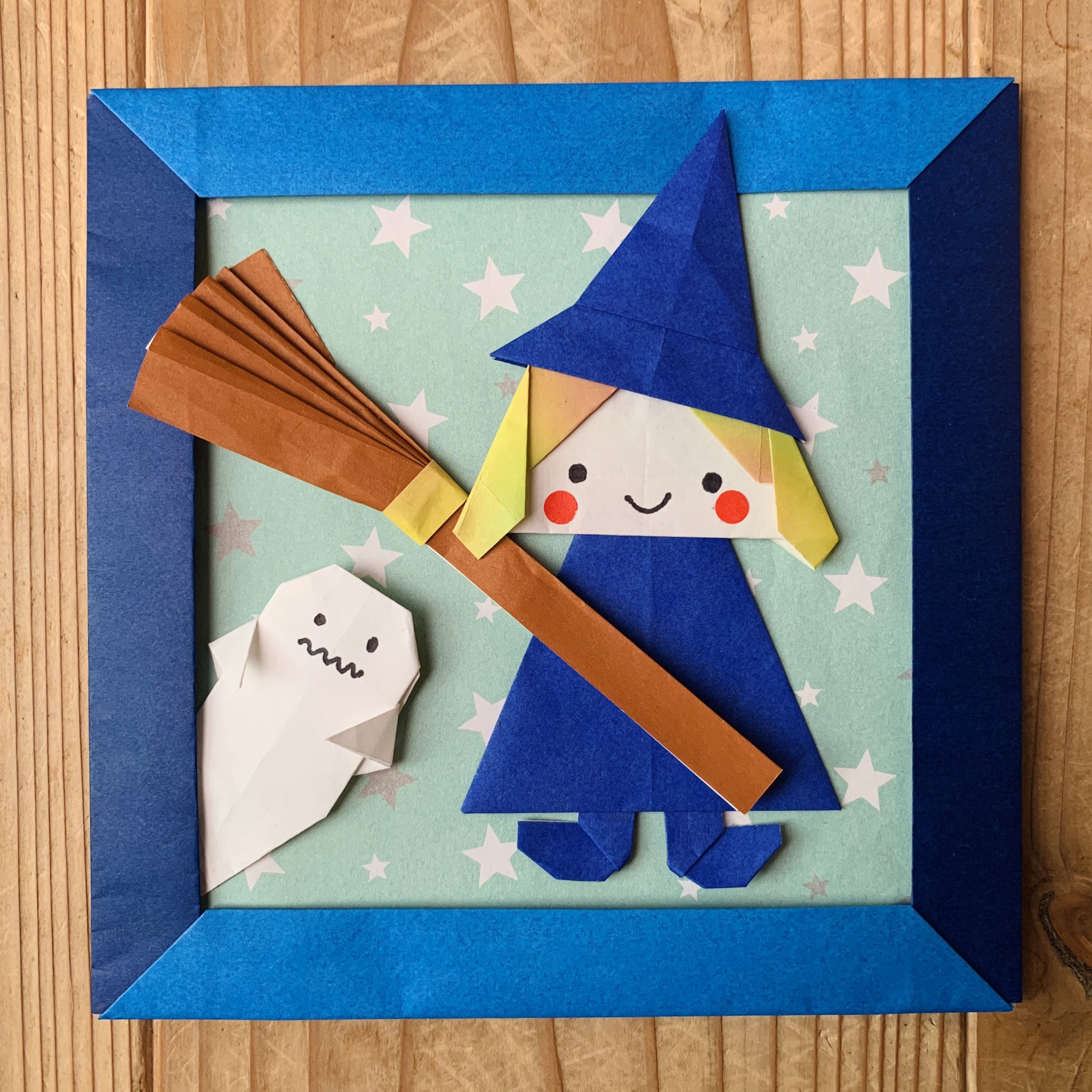 バーバラ カミキィ さん考案のハロウィンの楽しい折り紙 可愛いキャラクターの組み合わせや 額縁やバックとの色合わせを考えるのがとっても楽しかったです 折り紙 ハロウィン 折り紙の額 T Co Qcutgkqeu3 Twitter