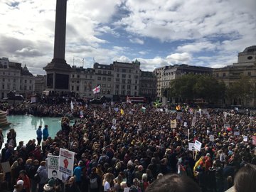 "We Do Not Consent" - 1000s Rally In London To Oppose Another COVID-19 Lockdown Ei1mygrXkAQj7BY?format=jpg&name=360x360