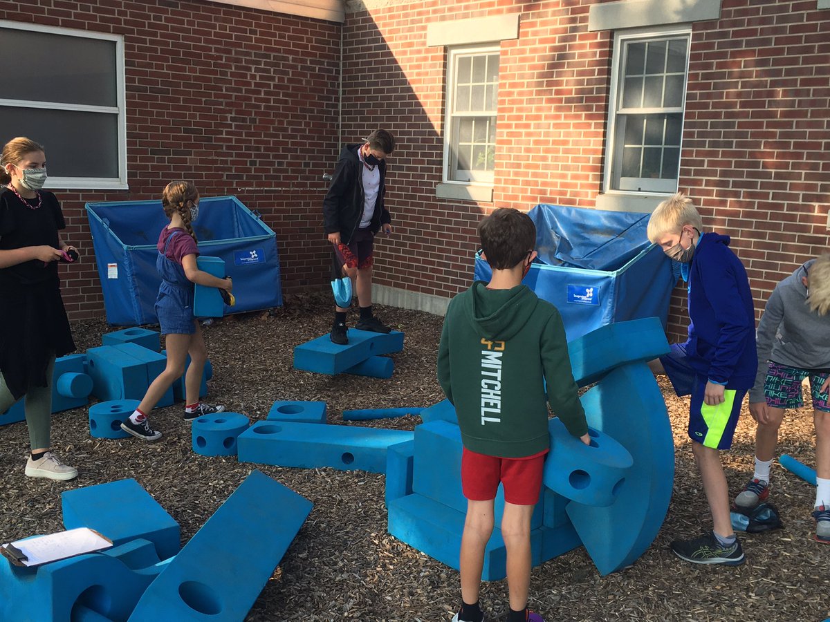 MPHScienceDept's tweet image. When less is more....when I step aside and simply urge students to design an experiment with their parachute person..engineering, team work, and creativity instantly arrive.