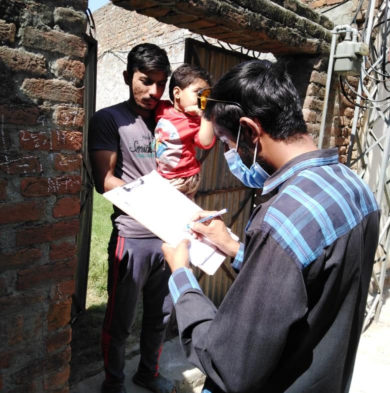 RwpVForce's tweet photo. Polio Campaign 👣 at UC Noor Dolal &amp; UC Kuri Dolal

Rawalpindi V-Force Rep Fahad Saeed Janjua UC 48 with the Polio Team are carrying out door-to-door immunization of children up to 5 years of age in an efficient manner 👩‍⚕️

Health Department ⚕️ || Rawalpindi V-Force https://t.co/BHJ1TemrWg