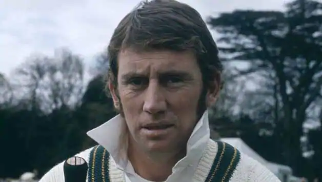 Ian Chappell was born on this day, 1943.There are too many anecdotes (really, too many) for one Twitter thread.Today, I shall narrate only some random ones involving him and his brothers, Greg and Trevor.+
