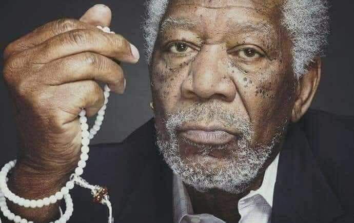 black_Arabic's tweet photo. قل الحمد لله حتى وإن باتت أيامك ممتلئة بالخيبات ،  فلا شيئ يساوي العافية . . https://t.co/r9HSNSY2eo