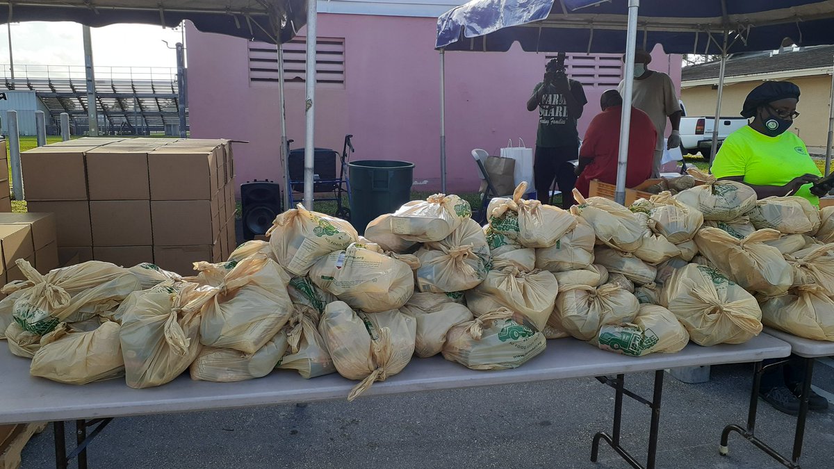 <a href="/FrancisSuarez/">Francis X. Suarez</a> <a href="/Manolo4Miami/">Manolo Reyes</a> @CCastellanosMPD <a href="/AnamaryRod66/">Ana Rodriguez</a> <a href="/uplifting_kids/">Fathers Uplifting Kids</a> partners for a free food distribution  Wednesday,  September 30th for 500 families. Cat and Dog food will also be available upon request Drive thru only. May start at a earlier time due to traffic.