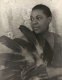 #RestInPeace
#BessieSmith 

1894. 4. 15 - 1937. 9. 26

Bessie Smith - Nobody Knows You When You're Down and Out (Audio) youtu.be/kxTyV_cBz7o