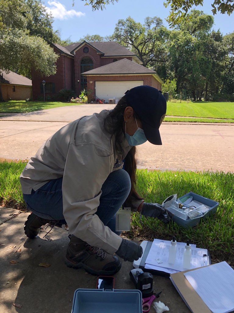 TCEQ's tweet photo. TCEQ Investigators are on the scene in Lake Jackson to conduct water sampling. 

The Brazosport Water Authority has lifted the Do Not Use Water Advisory for all areas except Lake Jackson. 

#TakeCareOfTexas https://t.co/5pOk0sHGOE