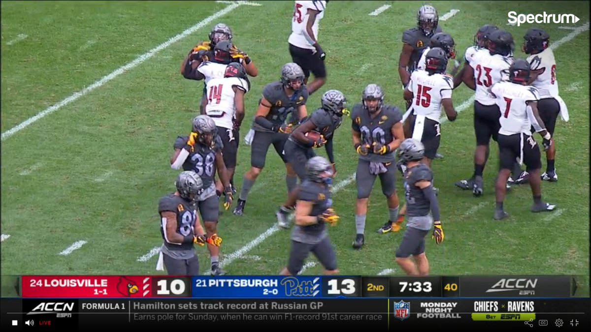 secondly, the only thing redeemable about this Cardinals combo is the script L on their pants is pretty strong