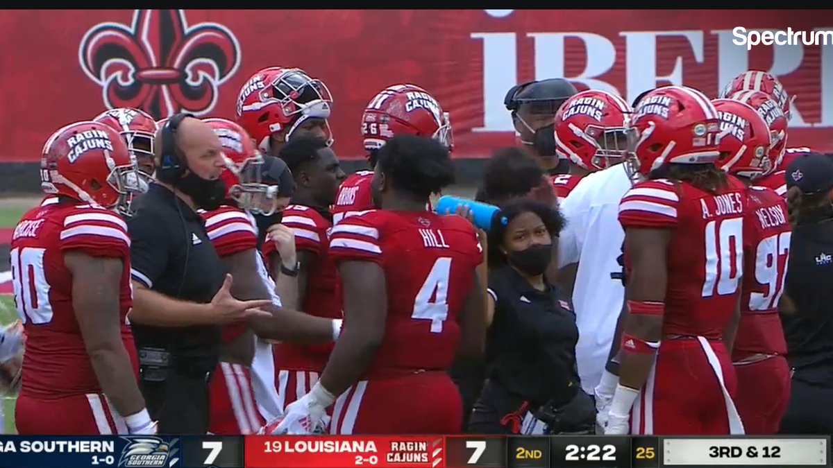 Georgia Southern/Louisiana-Lafayette is good mid-major uni matchup. Numbers on helmets are always fun.The Cajuns all-red looks surprisingly good, and that double stripe kinda matches the motif of the double stacked text on the helmet, which pleases me, balancewise.