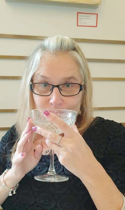 lorriemma's tweet photo. #cheers #processco happy Saturday πππ https://t.co/7kIIM80BP8