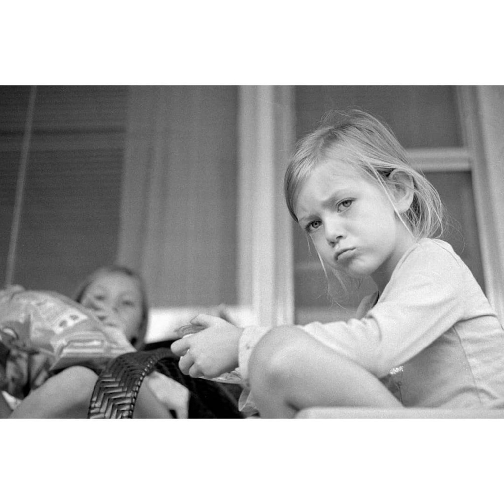 This one suffers no fools. 

#theleicalook #themightyquinn #leica🔴 #ilfordhp5 instagr.am/p/CFm4z5onL_T/