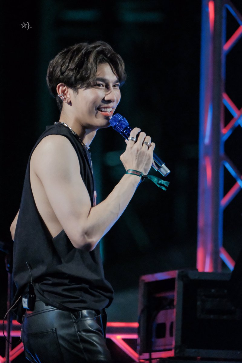A Self-Indulgent thread of Mew Suppasit in his tank top today (purely for personal reasons)All credit to the pic owners, bless you  #CatMewIfUCan