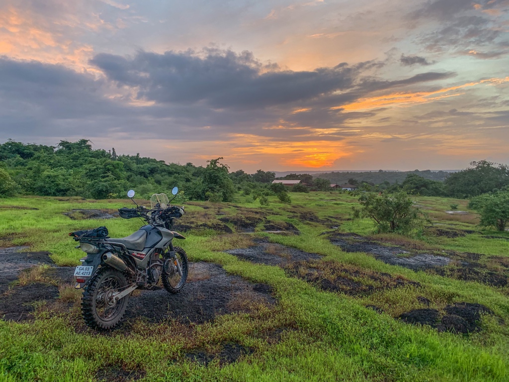 DeelipMenezes's tweet photo. Ucassaim, Goa
#goa #heroimpulse https://t.co/4Dyz5vUaGC