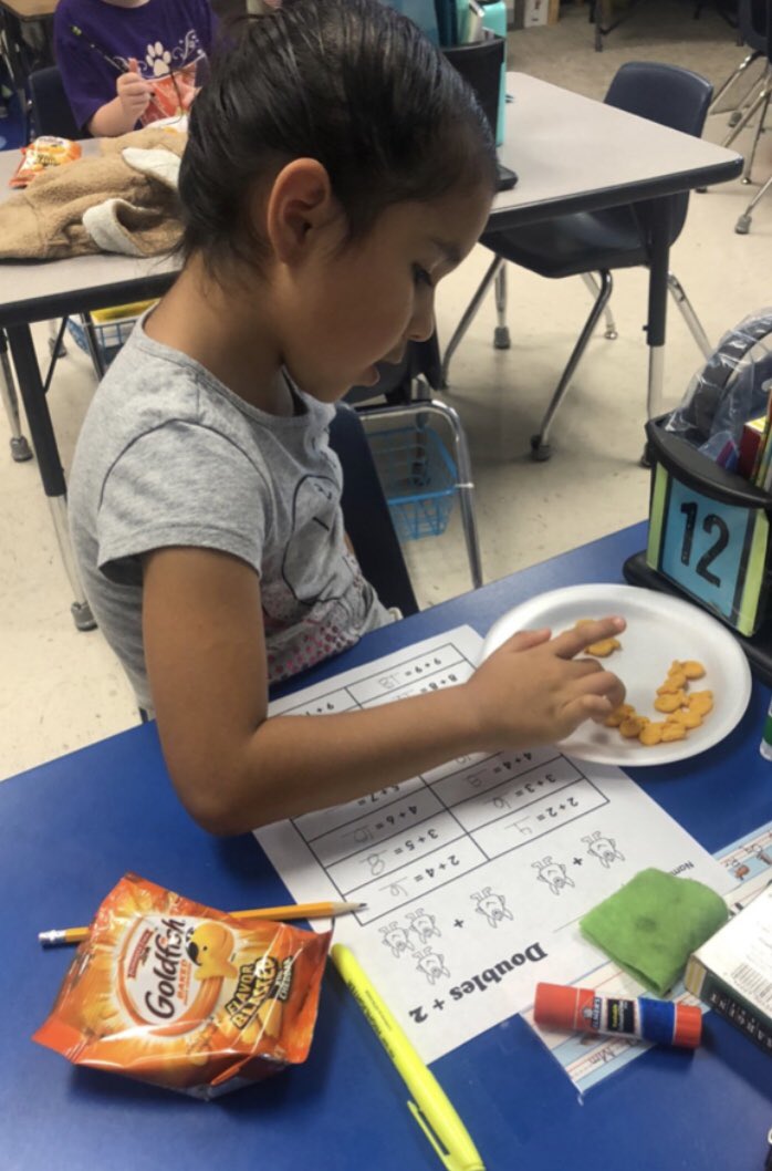 megashooky's tweet photo. Using goldfish as counters today! Anything to mix it up on a Friday! They loved making doubles and then practicing doubles plus 2 more fish swimming in! #beasleypride #mesq1st https://t.co/DwFFVNaqFJ
