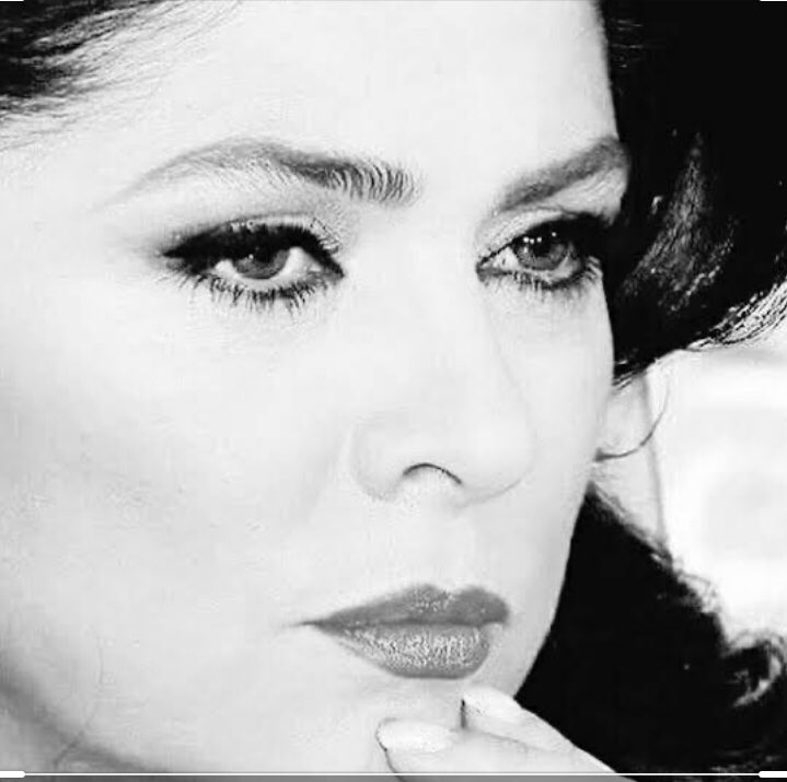 Elyziane9's tweet photo. @mundonovelero1 Siempre será nuestra reina ... y por supuesto mi persona favorita! ❤️���🇷🇲🇽@victoriaruffo31 @VickyRuffoWeb @LiliRochaz @alis17029 @lunaa_fer31 @mundonovelero1 @DalineNoleto @QueenVictoriaR4 @RufferasStar @REBEKIS31 @BEKIS19311989 https://t.co/hfw4fAKyRt
