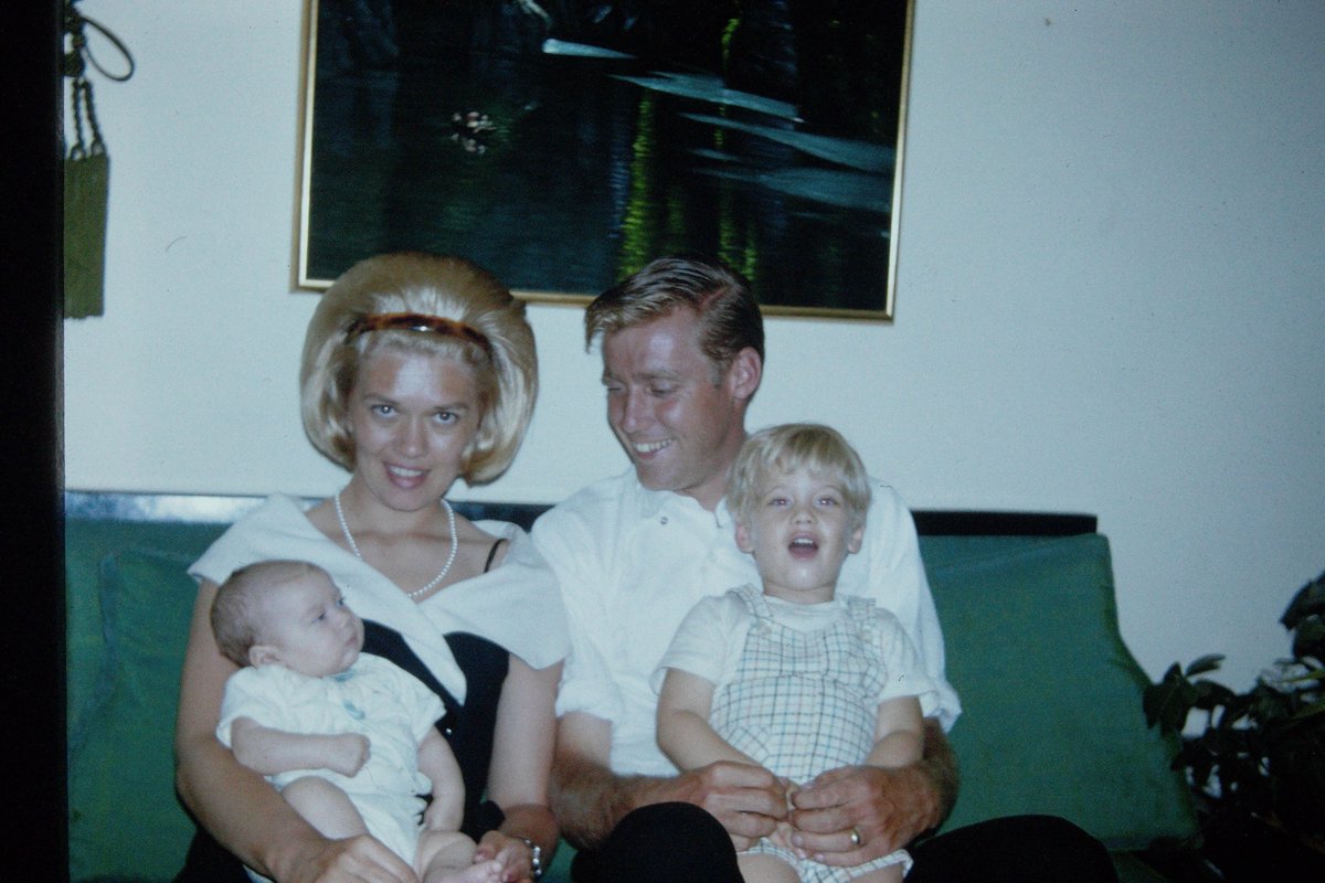 MaryLTrump's tweet photo. 39 years ago today.

I'm so sorry, Dad. https://t.co/IRhLdrNKNx