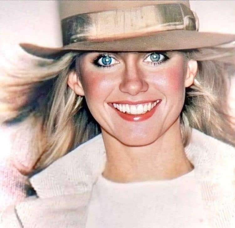 isamerino's tweet photo. Happy 72th birthday to tje most amazing woman in the world: Olvia Newton-John @olivianj https://t.co/w1Nsyer0zM