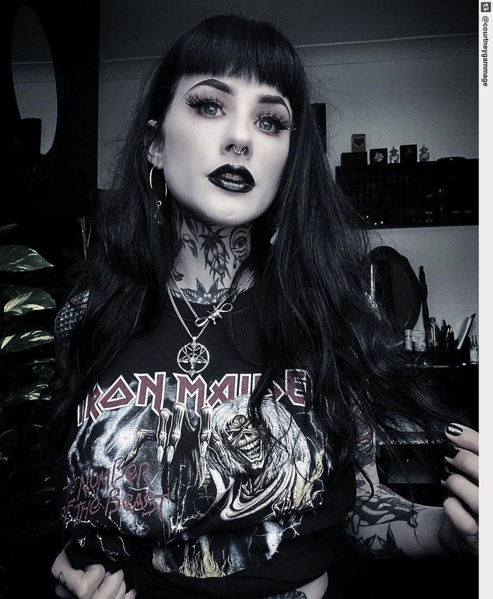tattooness_com's tweet photo. Happy Friday from me and my big dumb fat head . #ootd #gothstyle #gothaesthetic #tattoogirl #tattoo #tattooart #tattoos #tattoodesign https://t.co/tGjDY96qHZ
