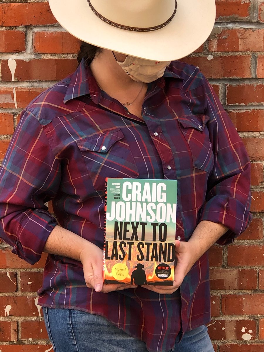 countrybkshelf's tweet photo. TODAY at 12pm - Craig Johnson is Back! Join Books in Common in welcoming Craig's new book NEXT TO LAST STAND along with special guests Cassidy Freeman and John Bishop. #craigjohnson #longmire #nexttolaststand #booksincommonnw https://t.co/KRvte4tCqs