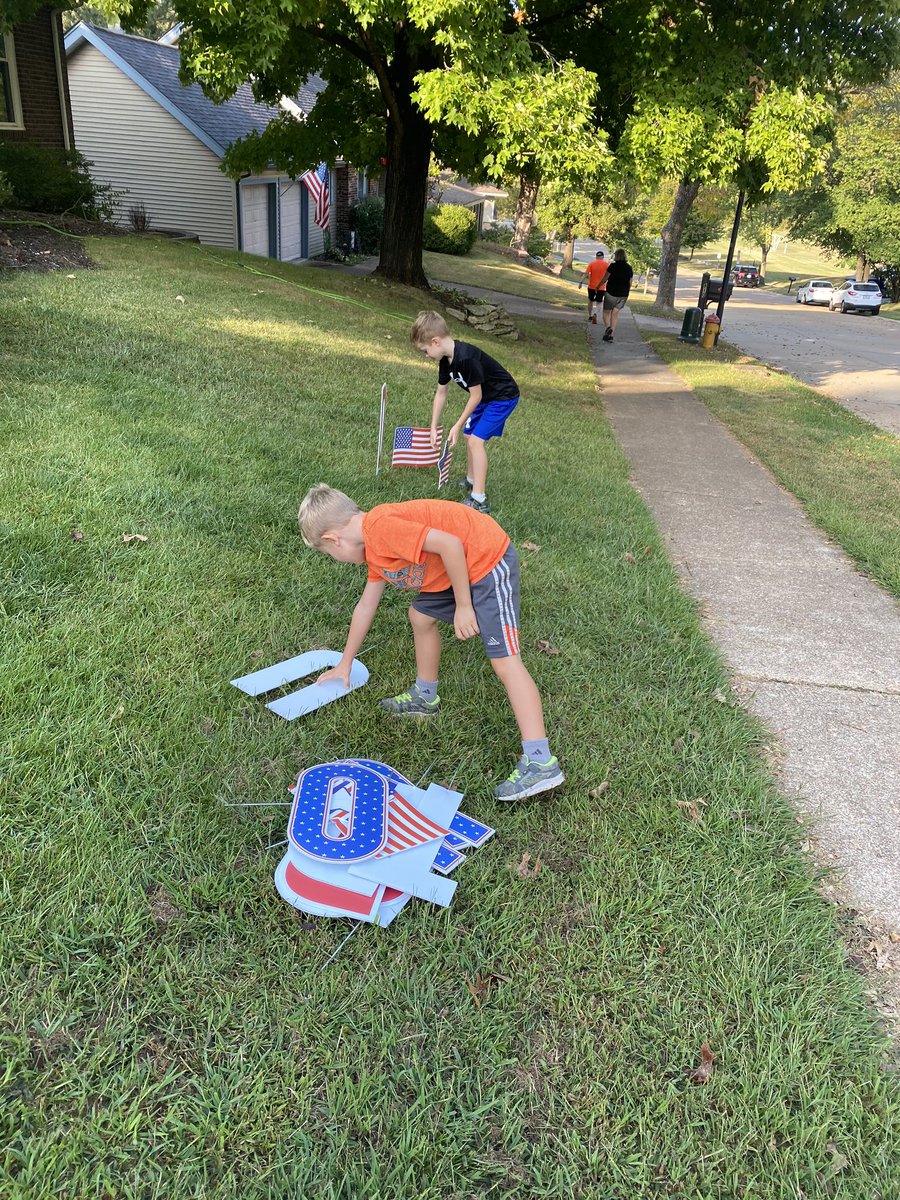 MathDresser's tweet image. The #psouthproud clean up crew #futurepatriots