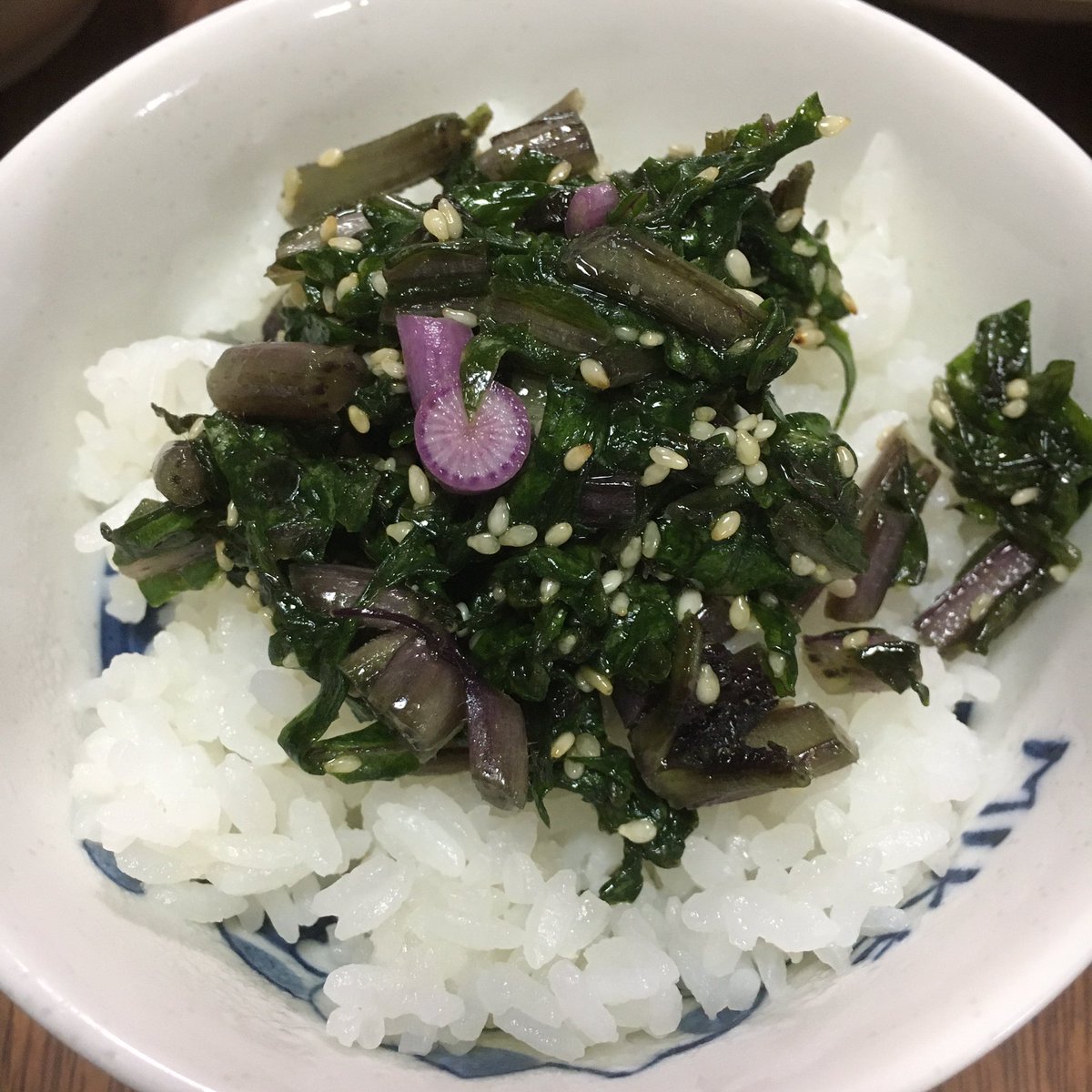 モナの丘 En Twitter 紫大根 の 間引き大根 おろ抜き大根 始まりました とくれば 今年も1発目はいつものやつ 間引き大根葉の胡麻和え ご飯がススム 浅漬けふりかけです 一把分 3人でペロリンコ モナの丘 モナの丘 En Twitter 紫大根 の 間引き大根 おろ抜き大根 始まりました とくれば 今年も1発目はいつものやつ 間引き大根葉の胡麻和え ご飯がススム 浅漬けふりかけです 一把分 3人でペロリンコ モナの丘