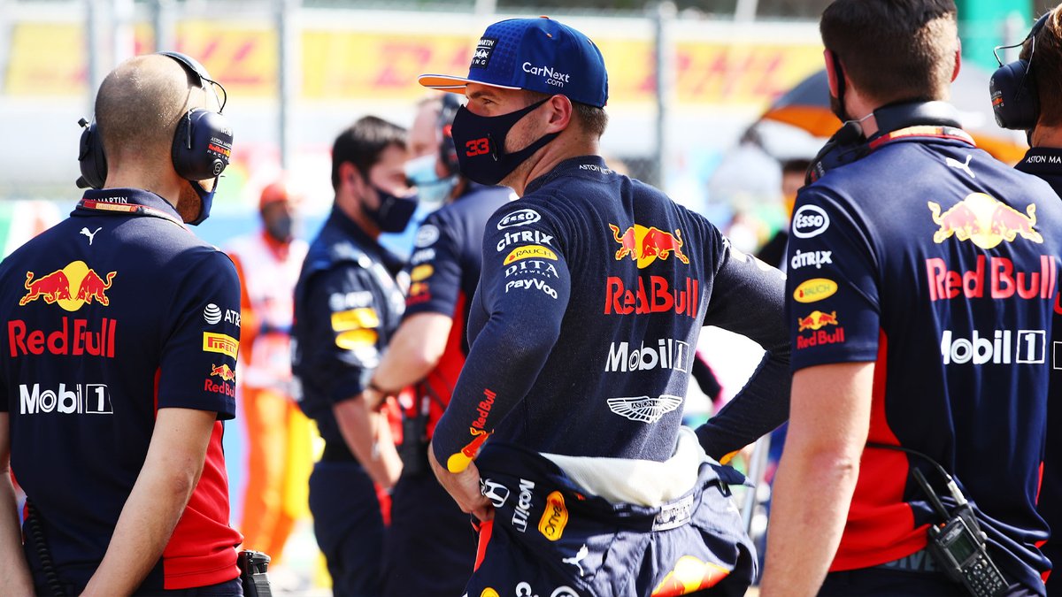 dburgersdijk's tweet photo. What a amazing quali by @Max33Verstappen in his @redbullracing πͺπͺπͺππππΎπΎπΎ #BigBadBull #RBwall #ProudMaxFan #RussianGP #F1 congrats to you all @VerstappenCOM @MaVic009 @sophiekumpen12 @VJVerstappen @carnextcom @GStarRAW @JumboSupermarkt @astonmartin @TAGHeuer @ditaeyewear https://t.co/xiKJsoZDNT