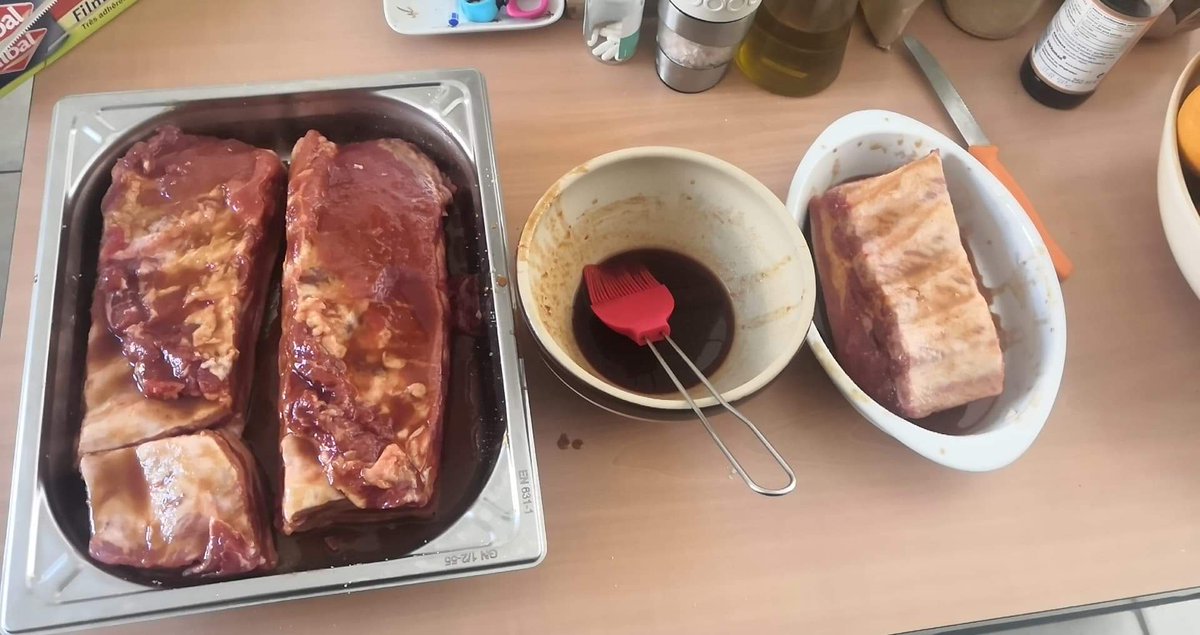 Aurel_Grains's tweet photo. Travers de porc français, marinade maison, 5h d'attente mini au frigidaire avant dégustation #EnjoyTheShow
🐷🐖🥓🙏🙏🙏
#vpf #balancetonporc #aufour #ribs #homemade https://t.co/DcFxH6RAl5