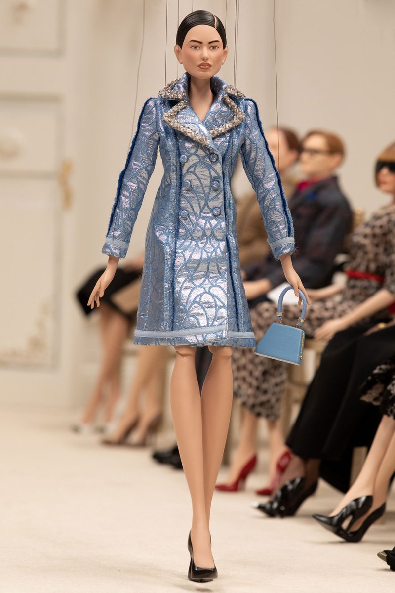 FashionweekNYC's tweet photo. Moschino showed their Spring 2021 Collection using String Puppets https://t.co/anIZUXuGkZ