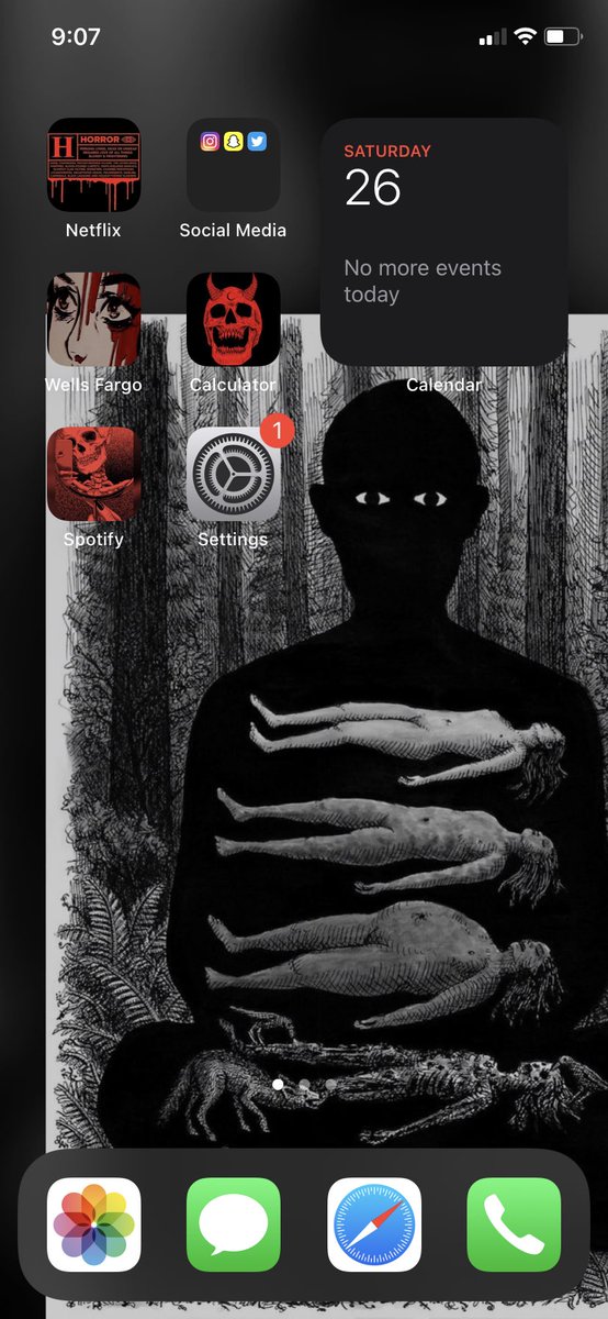 soreeto3's tweet image. Mine looks cute now 😭 #iPhoneHomeScreen