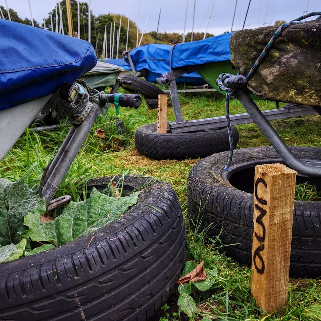 Wednesday was the first instalment of the new #berth markers. Just 3 more rows to do. Thank you to Caryl, Miles and <a href="/TudorGriffiths/">Tudor Griffiths Ltd</a> for the #discountoffer!👍
.
.
.
#sailing #Shropshire #Ellesmere  #localshopsforlocalpeople