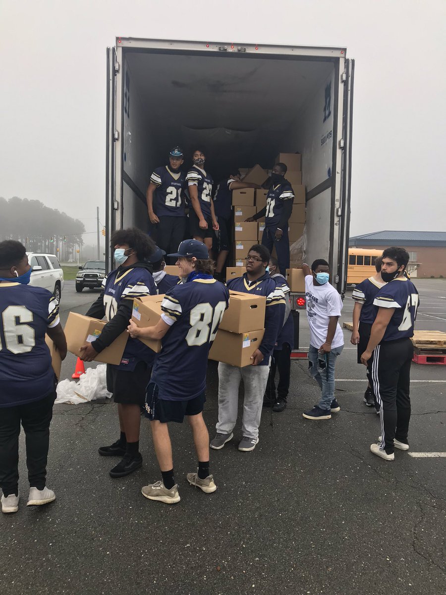 So proud of SSS Football serving our community this morning!!!!