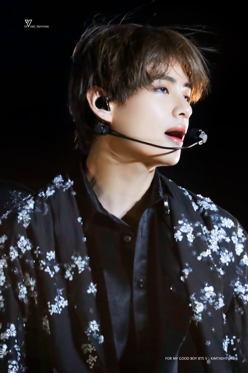 SAVEME_TAEHYUNG's tweet photo. 181006
@BTS_twt
#뷔 #태형 #방탄소년단  
#V #Taehyung #BTS https://t.co/3D4cex776U