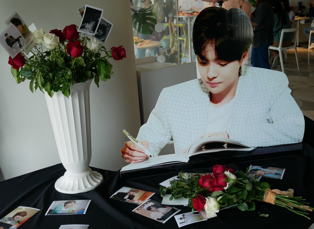 TawArtsSU35's tweet photo. D-462 💙 Wishing you a beautiful day with good health and happiness forever. Happy birthday.
#D462
#JinuCallUsAnytime
#김진우싸랑해_기다리겠뜸
#WorthtoWaitKimJinWoo
#อินซอรอเก่งนะคิมจินอู
#HappyJinuDay
#JINU_HeyDaisy29 https://t.co/Ls9crjEJ6X