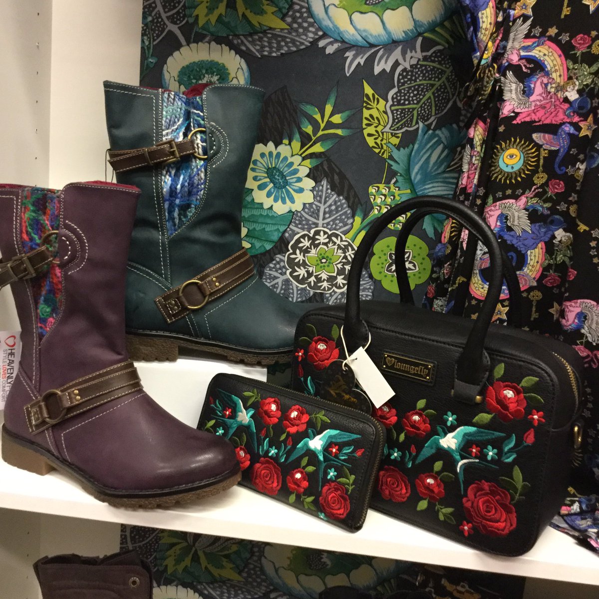 eshoesdirect's tweet photo. New boots have arrived at #eshoes from #heavenlyFeet to keep you snug and comfy this season🙌🏻 our Heavenly feet range is #vegan friendly too xx https://t.co/4Tf6TBYWQy https://t.co/VHbqFhBDka