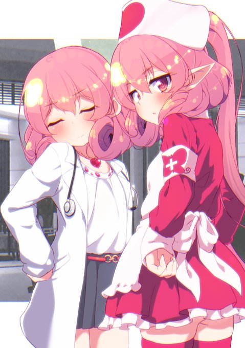 膝を擦りむいたから介抱して欲しい?
その程度のことでこの変貌大妃にこんな格好させるなんて…

ほら、さっさとそこに横になりなさい 