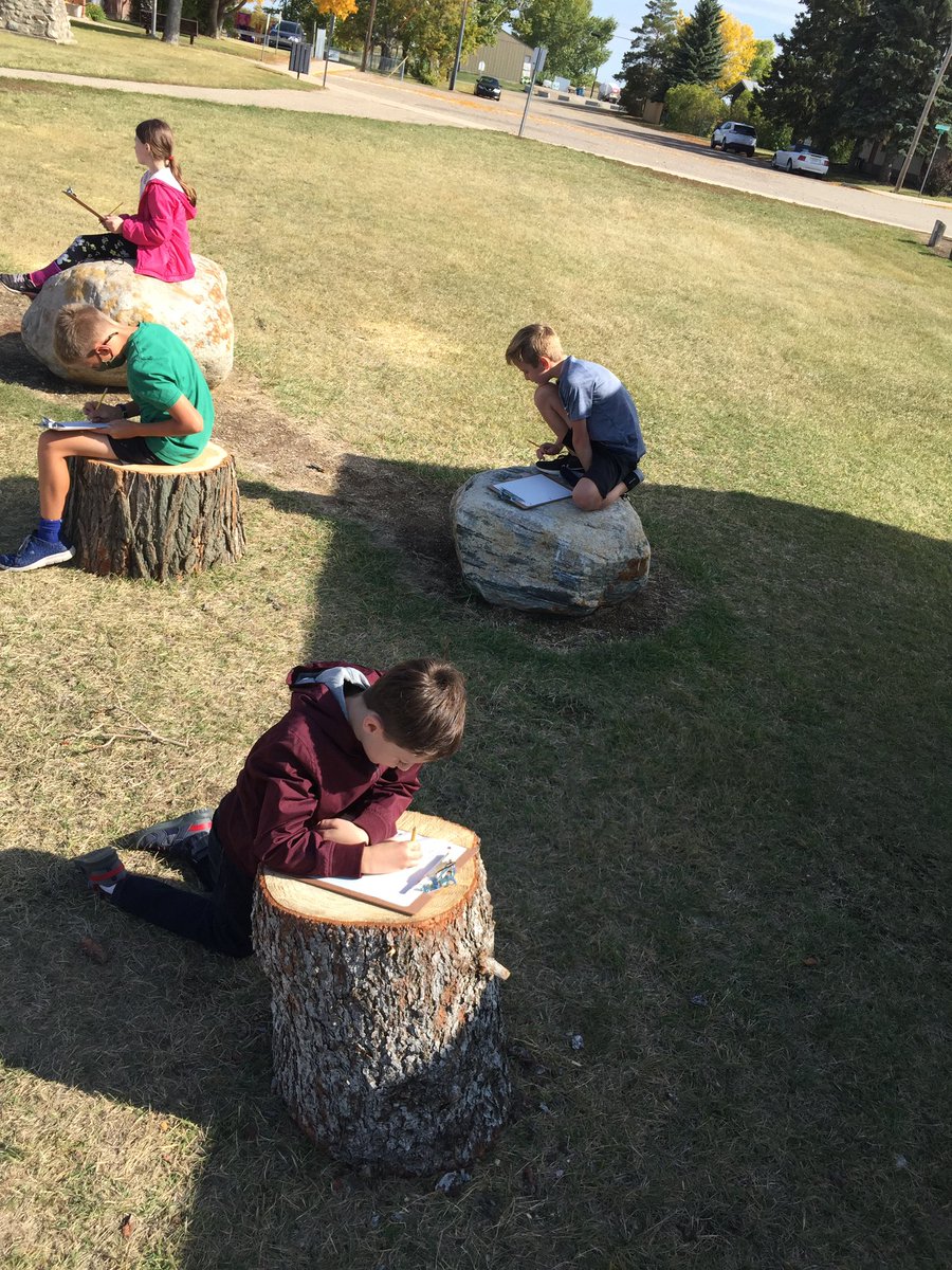 What an incredible week at DES! Grade 4 Burgess writing lists of 20 things we should say to each other. Examples include: ”We can do this thing!” ”I like your face! I’m so glad to see you!” ”What’s up?”