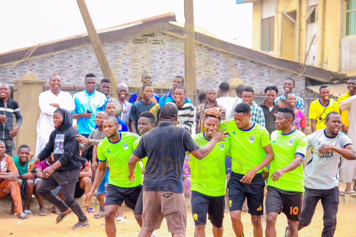 ABU AZEEZ tweet media