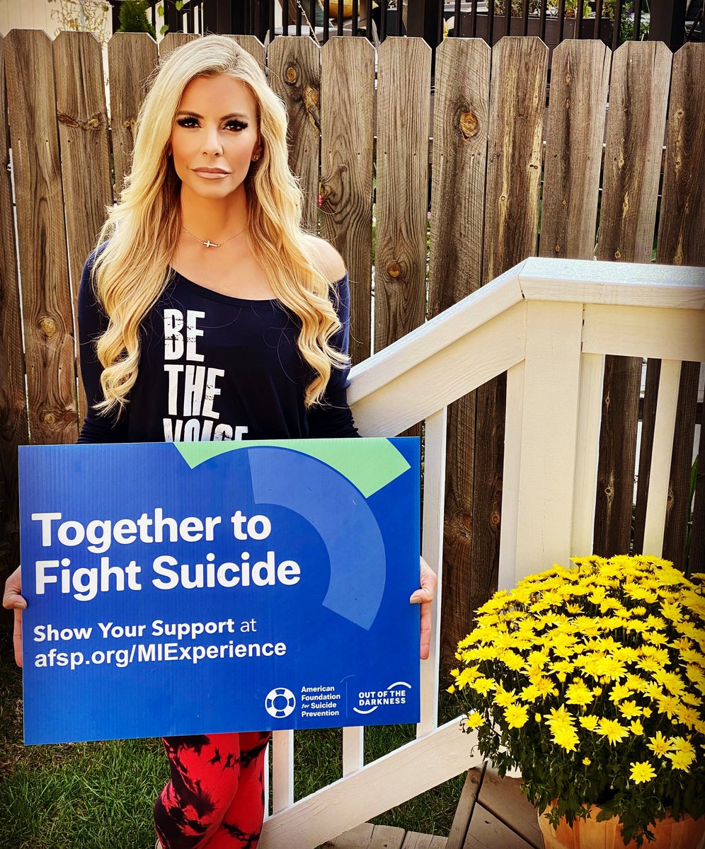 AmyAndrewsFOX2's tweet photo. Today I walk for LJ, Jeff and @Jstarrfox2. #MIExperience #MIHope #AFSP #StopSuicide #mentalhealthawareness https://t.co/oo0yLLMEWq