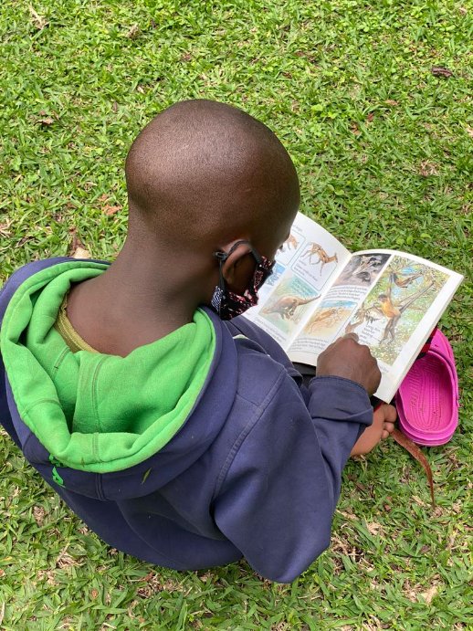 rwandopp's tweet photo. Curious to know what our afternoon looked like? It was full of books and stories and all the fun that comes with these. Happy for the visit of @Innocentrw  the founder of @image_rw , who also read a storybook for our young readers! #RwOT https://t.co/wGKKlVoiPh