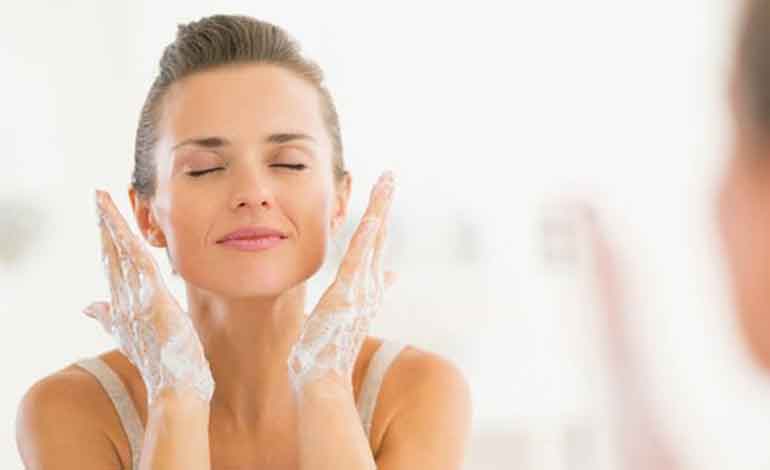 #Bienestar - Obtén un rostro nuevo con este infalible tratamiento facial - https://t.co/7FlbLRBzjq #Maturin #Monagas https://t.co/0XFh6gdBsq