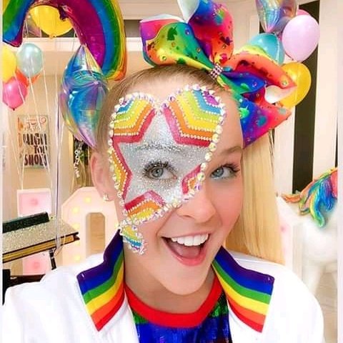 EllaAkua1's tweet photo. #NewProfilePic https://t.co/ovBDmJ9YtT