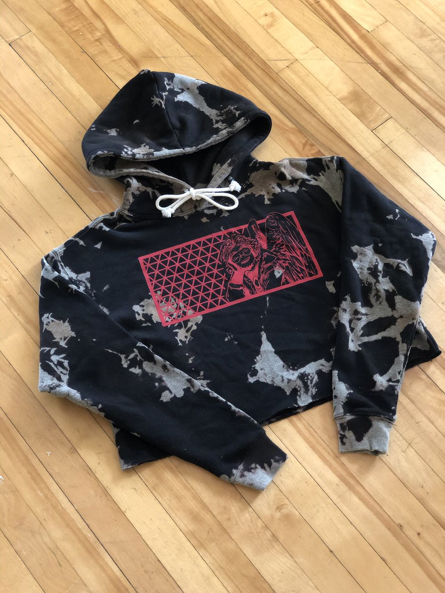 hiddenpeach_'s tweet image. here are two sweatshirts that i just released on etsy!