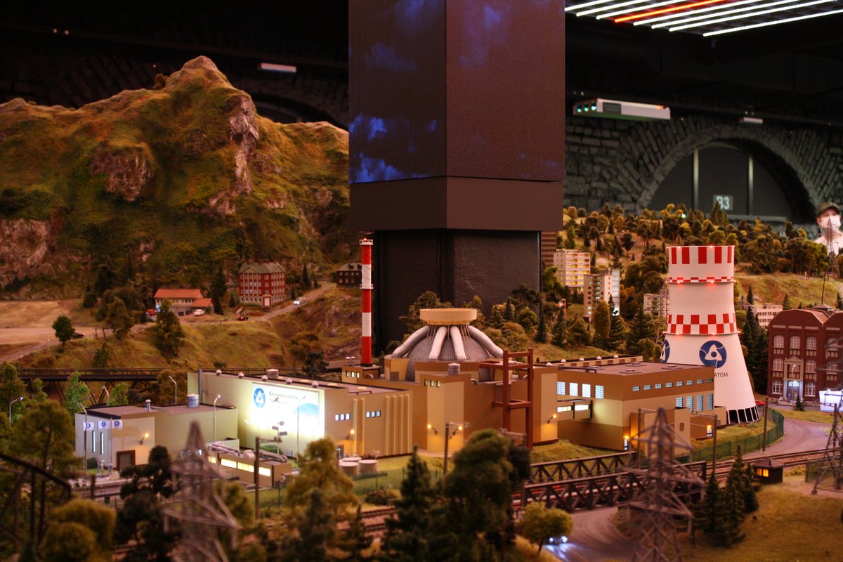 Ежегодно 28 сентября в нашей стране свой профессиональный праздник отмечают все работники атомной промышленности. Кстати, на официальном уровне этот праздник отмечается с 2005 года. Поздравляем всех причастных и делимся с вами фотографиями нашей атомной станции.