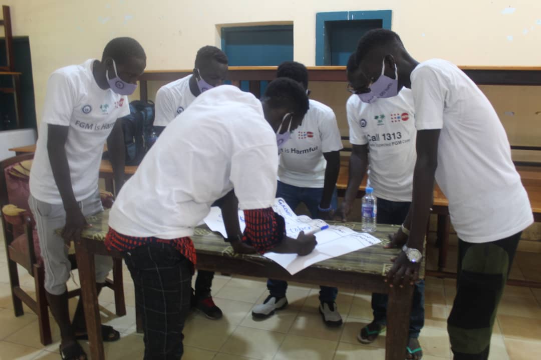 AllGirlsAgenda's tweet photo. Our participants mapping out powerfulπͺπͺπͺ solutions to End FGM.
#collectiveresponsibility
#EndsWithMe
#ZeroFGM
@UNFPATheGambia @nsgambia https://t.co/eyR3fOmuAp