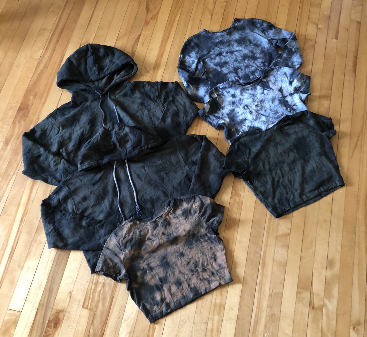 hiddenpeach_'s tweet image. latest tie dye batch, which characters should i put on them?