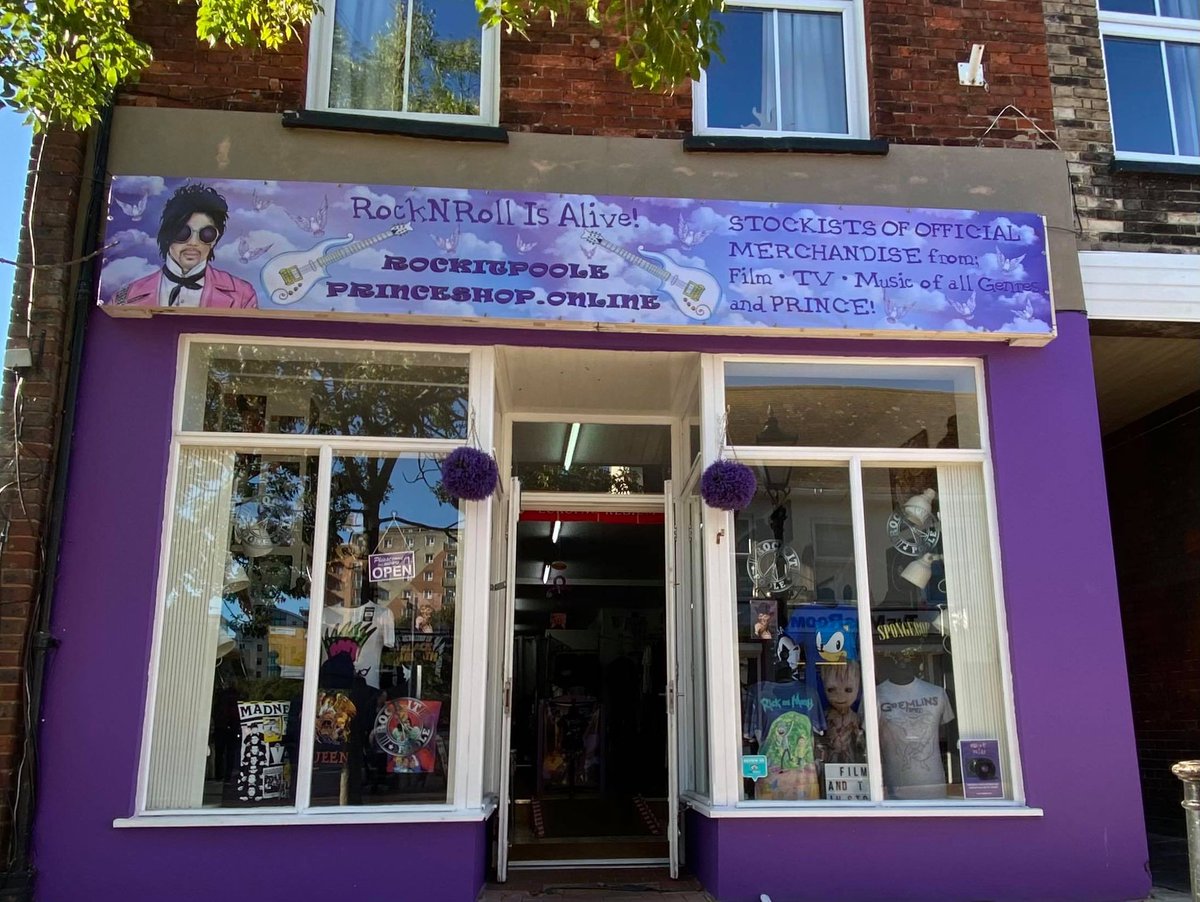 GlamSlamEscape's tweet photo. Rock and Roll is Alive..
and it lives in #Minneapolis AND Poole!
We hope you dig our updated shopfront 💜
Shipping purple love WORLDWIDE 24/7 from ⬇️
https://t.co/0YwcfHTUqF
#Prince #Prince4Ever #PaisleyPark #PrinceShop #PurpleShop #PooleHighStreet #RockandRollisAlive https://t.co/JfcR9igYyf