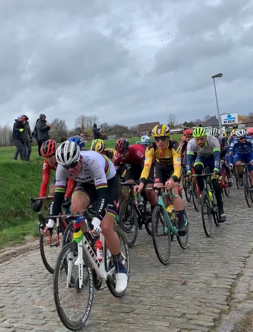 dorffdams's tweet photo. @Mads__Pedersen my pictures earlier this year @ De Muur  &amp;  Haaghoek Hope you enjoyed your year as 🌈 ! https://t.co/fWRillduWu