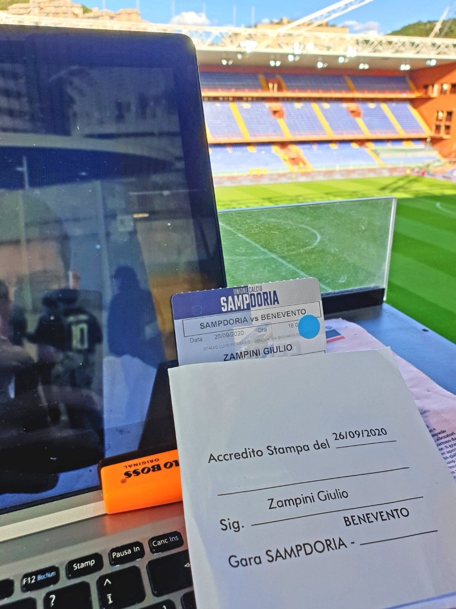 giuliozampoo's tweet photo. Stessa storia, stesso posto, stesso stadio. Non è una canzone degli 883

#sampdoriabenevento https://t.co/Mskq5sEh7i