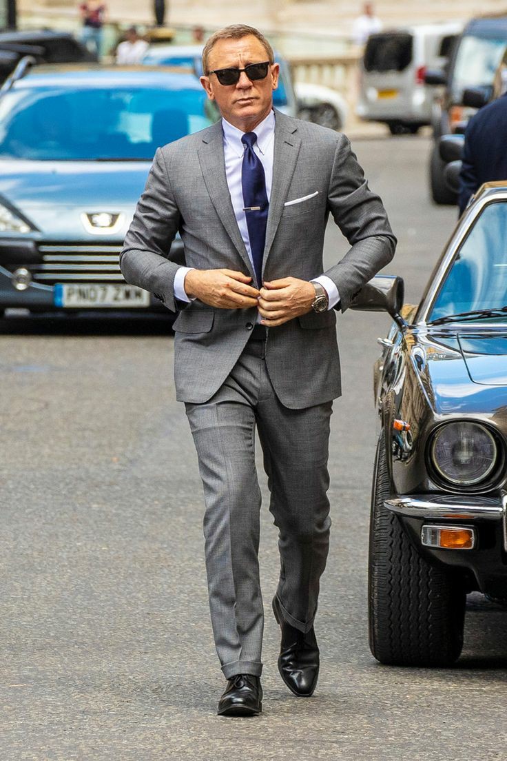 Дэниел крейг 007 одежда. Дэниел крейг джеймс бонд. Стиль джеймса бонда. Дэниел крейг 007. Стиль 007 дэниел крейг.