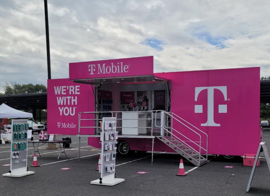 TMobileTruckNJC's tweet photo. It’s going to be a great MAGENTA Day! Come see @TMobileTruckNJC at the Bridgewater Food Truck Festival!  #NERocks #TMobile #AreYouWithUs https://t.co/JAKAVCSOUg