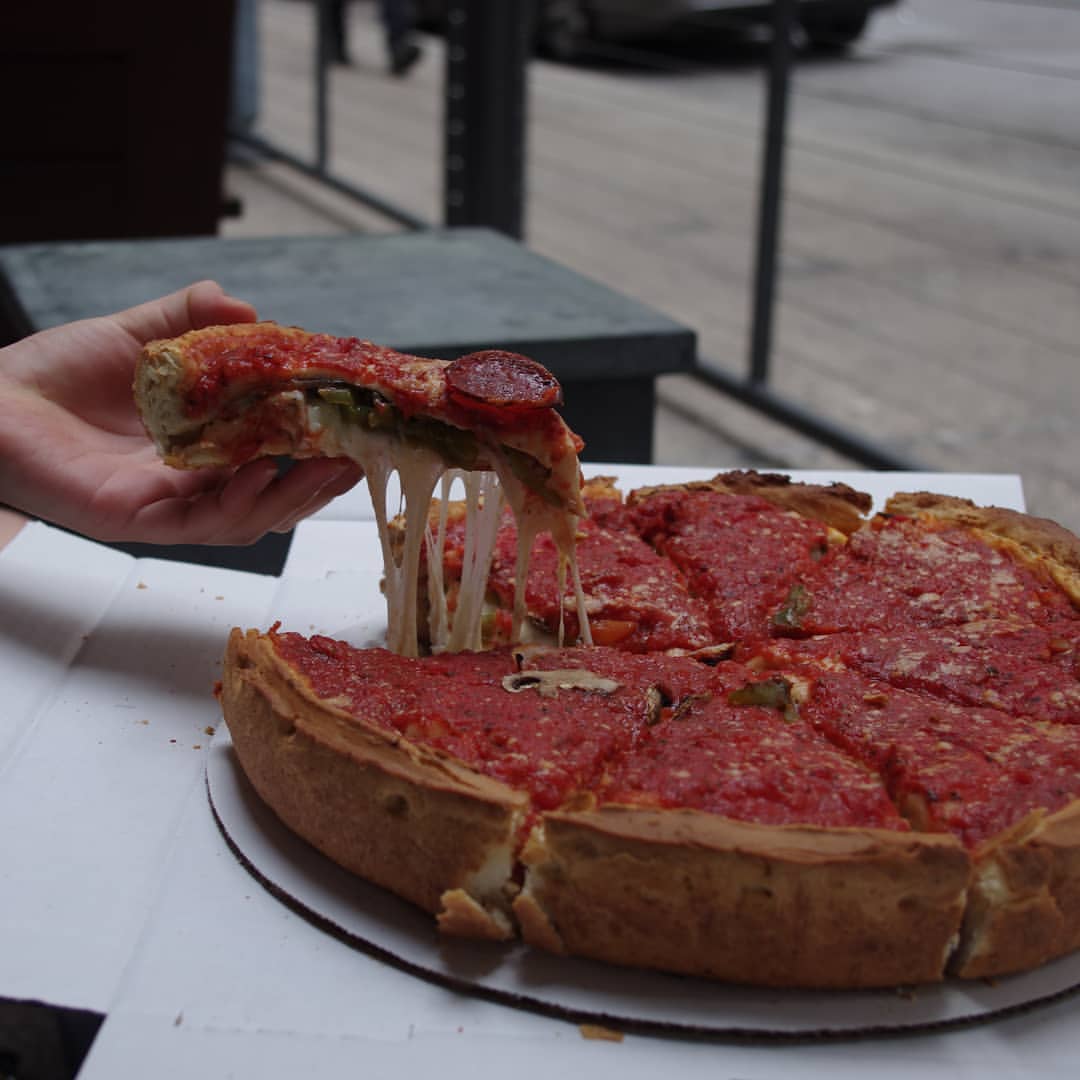 ディープディッシュピザ