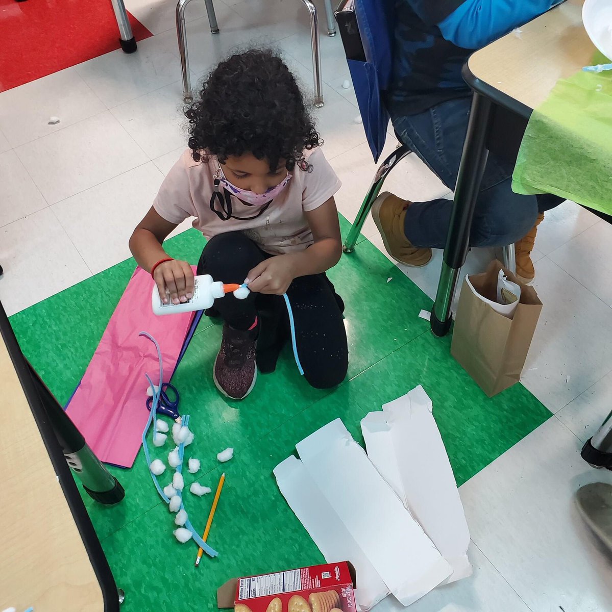 _ksescardinals's tweet photo. STEAM projects start with some of our youngest students! First graders built Goldilocks a new bed this week! #ccsdtn #cheathammagic #levelup https://t.co/3Ho3dDb6hf